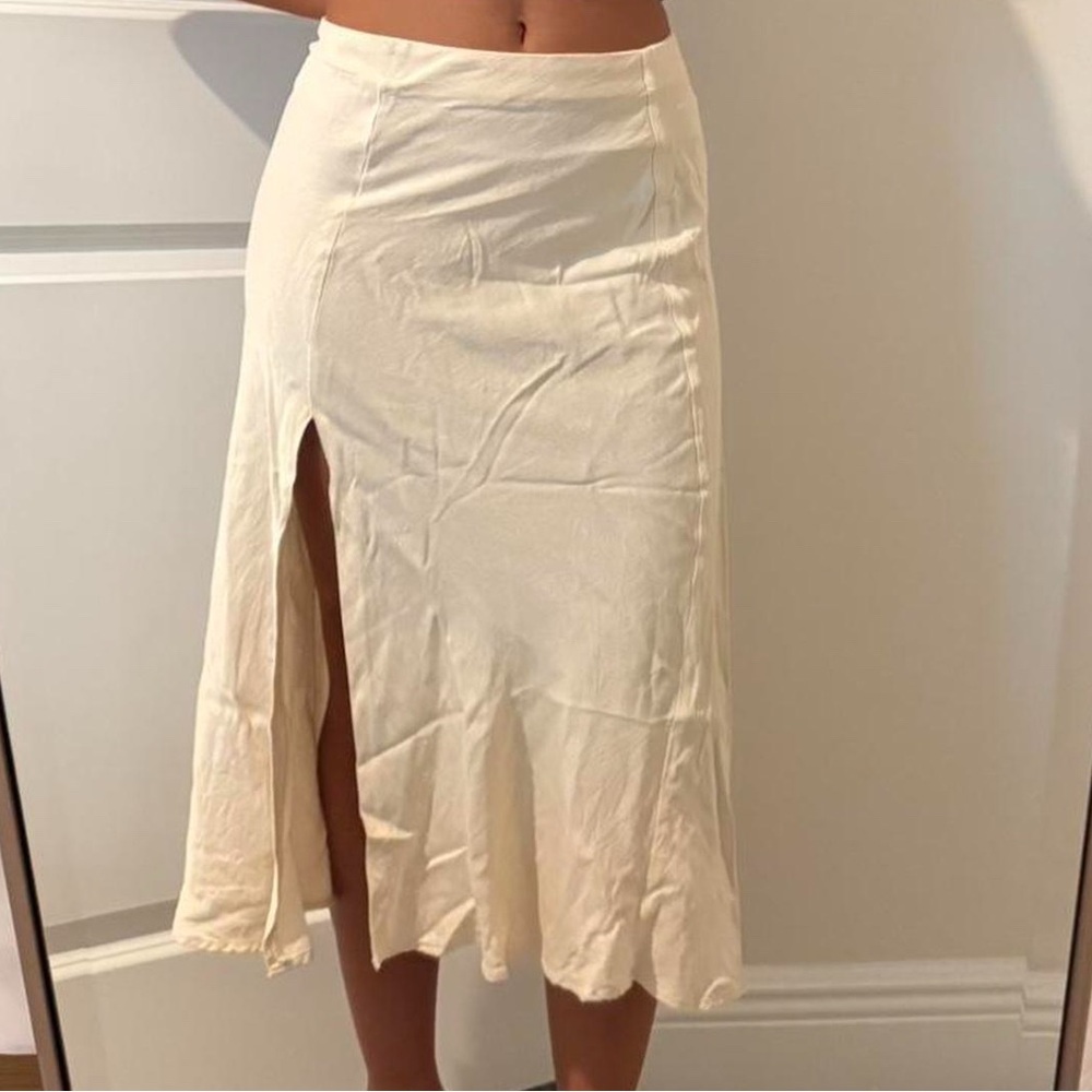 Elegant satin Skirt